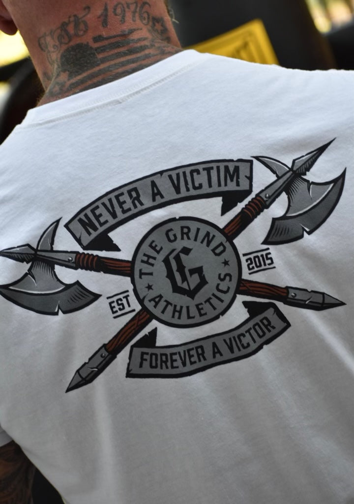 Never a Victim - Forever a Victor - S / Classic White